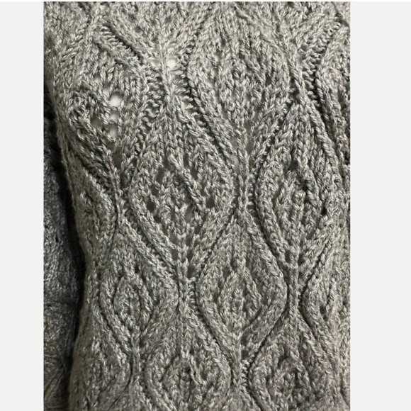 Gray Knitted Sweater with Leaf Pattern Cozy Handmade Wool Blend Pullover 🩶 - Picture 8 of 12